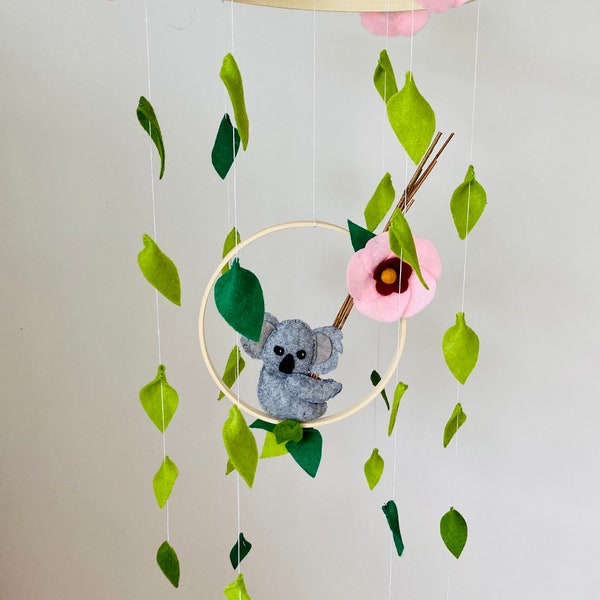 Australien Themen Koala Baby Mobile (Wüstenrose Blumen und Blätter Design) handgenäht Filz und Bambus