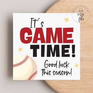 Baseball Viel Glück in dieser Saison Tag, druckbar Es ist Spiel Zeit Geschenkanhänger, Spieltag Baseball Team Leckereien/Snacks Taschenanhänger, Sofort Download PDF