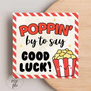 Wydrukowalne etykiety na szczęście, Poppin By To Say Good Luck Gift Tag, Game Day Competition Cheer Dance Gymnastics Sports Popcorn Treat Bag Tag PDF