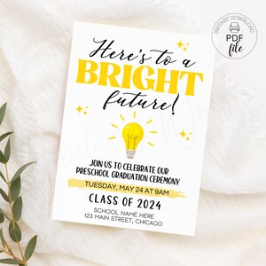 Biglietto d'invito stampabile Ecco un futuro luminoso/modello di invito personalizzato per la cerimonia di laurea della scuola di fine anno, scheda 5x7 PDF