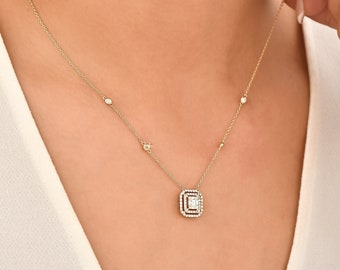 14K Yellow Gold Square Necklace with Diamonds and Baguette Setting