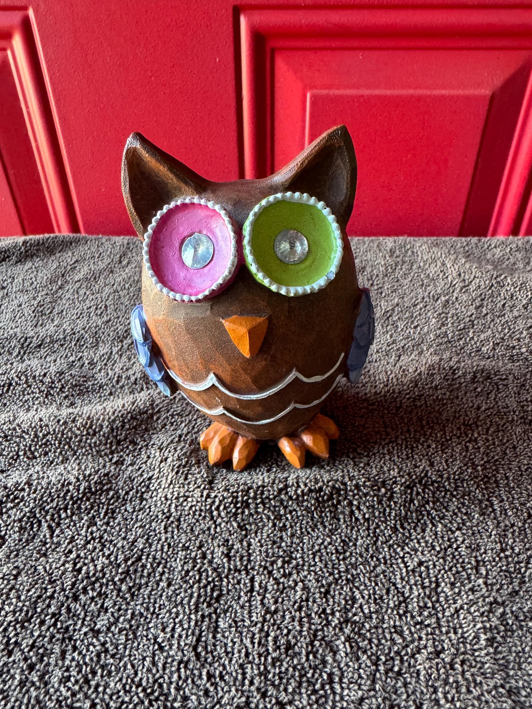 Vintage 5 inch tall colorful owl fairly lightweight resin wooden