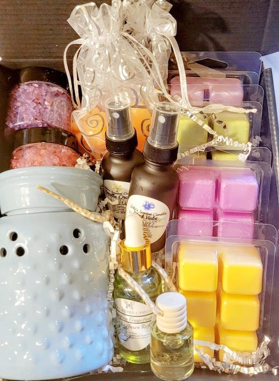 Soy Wax Melts Gift Set with Wax Warmer – Scented Cubes for Cozy Home Fragrance, Natural Aromatherapy & Relaxing Atmosphere