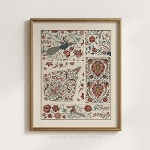 Antik textilmönster väggkonst, vintage broderidesign, blommig fågeltryck, historisk ornamental textildekor