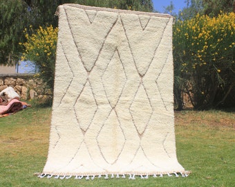 Handmade Wool Beni Ourain Rug: Authentic Moroccan Berber Carpet