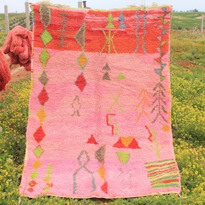 best rug moroccan, rugs for gift, rugs for living room, rugs for bedroom, tufted area rug, treads bohemian rugs, berber rug, kids rug carpet