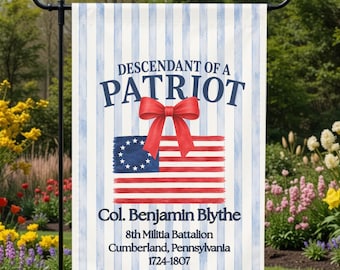 Custom Descendant of a Patriot Garden Flag for DAR SAR, Revolutionary War Ancestor Genealogy Gift, Patriotic Outdoor Decor,Family Name Decor