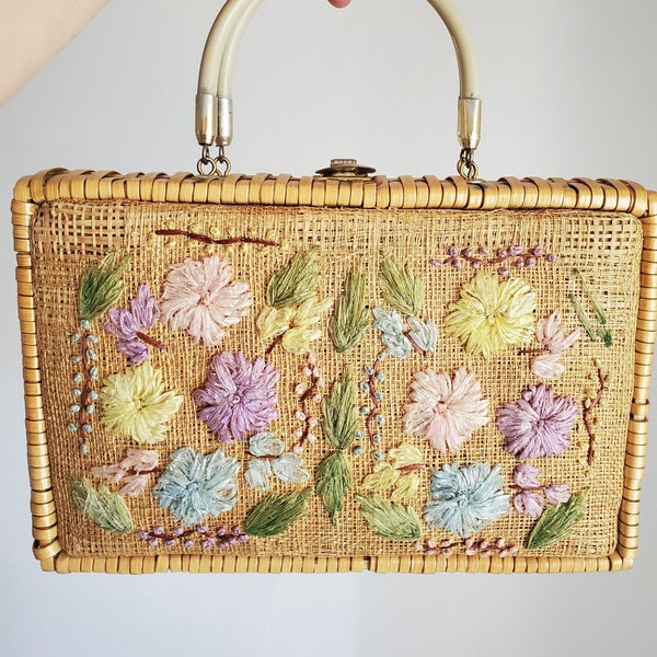 Vintage John Wind/Donna Embroidered Pastel Floral Wicker Basket Purse Had Bag Women and Girls Spring Summer 1950s 1960s Mid-Century Fashion