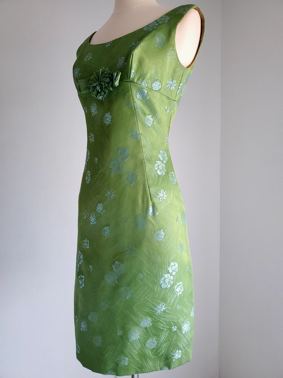 Vintage 1950s Green Satin Brocade Shift Dress wit… - image 8
