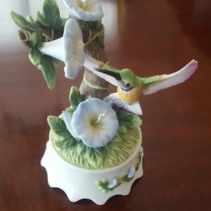 Hummingbird and Morning Glories Seymour Mann Treasure Box Vintage Beauty