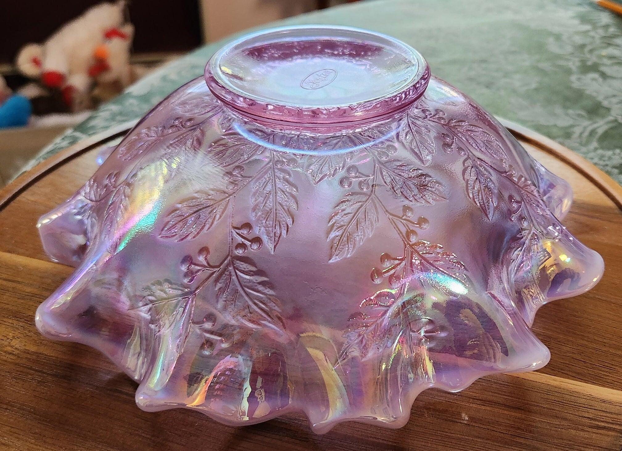 Carnival Glass カーニバルガラス ボール オーロラ パープル Rarest Fenton Lilac Purple Carnival Glass Ruffled Bowl Circa 1990s