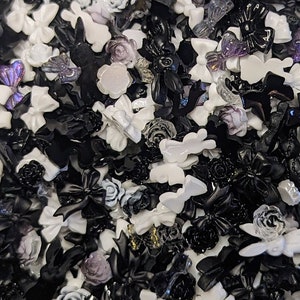 200pcs Black/White Assorted Mix 3D Kawaii Nail Charms, Nail Art, Cute nail decoration, Nail Charms