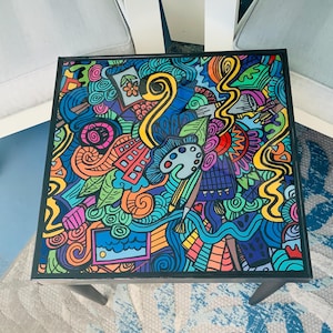 Doodle Side Table: Colorful Abstract Art, Resin Top (20x20x18in