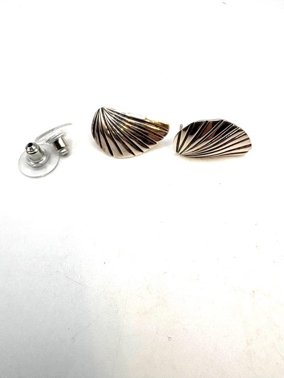 Handmade Sterling silver shell shape earrings, so… - image 1