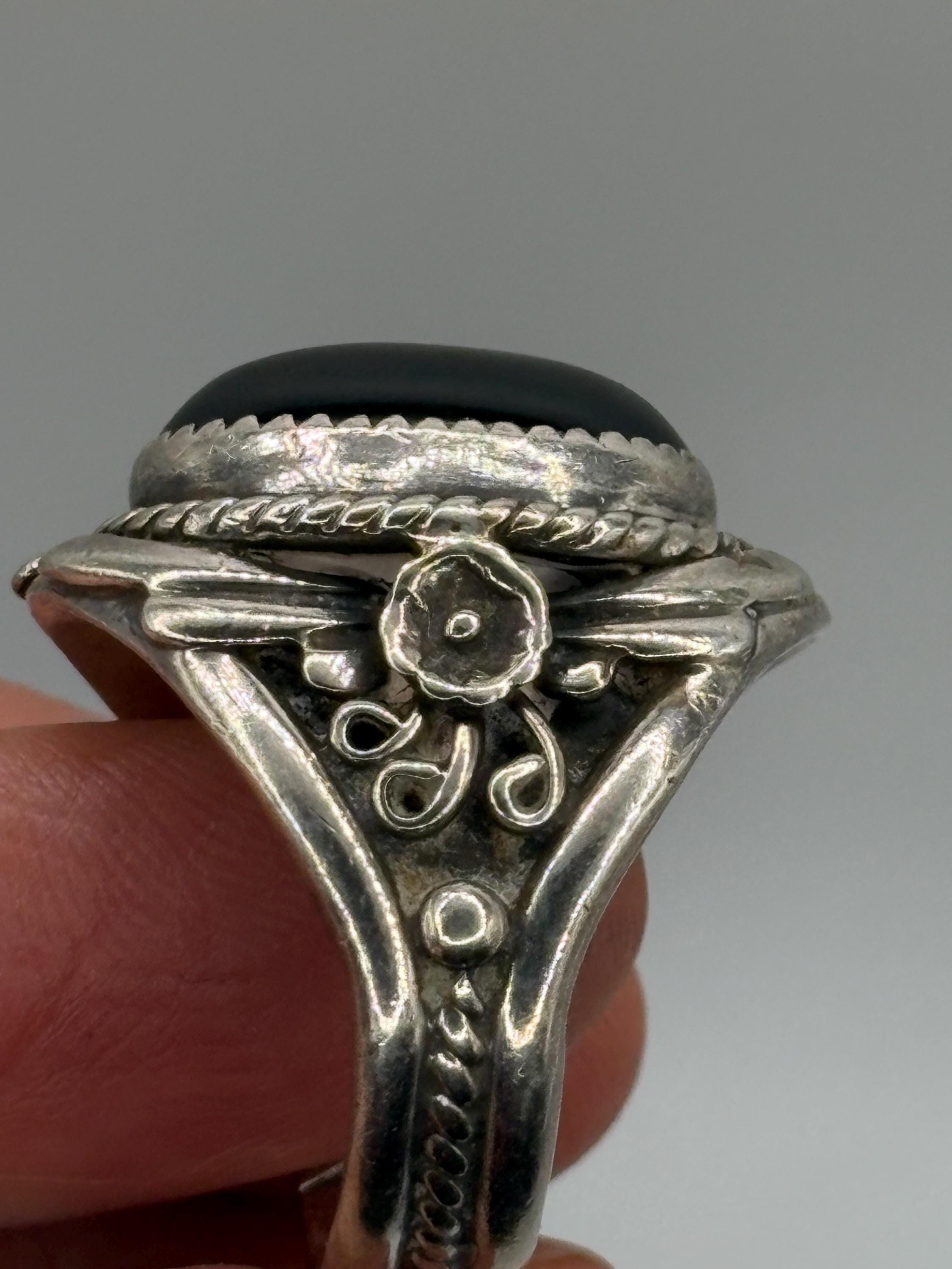 Vintage Navajo Sterling Silver & Black Onyx Ring Size 10.5 - Oval