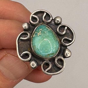 Vintage, old sterling Navajo silver and large  turquoise stone, size 7.5 ring