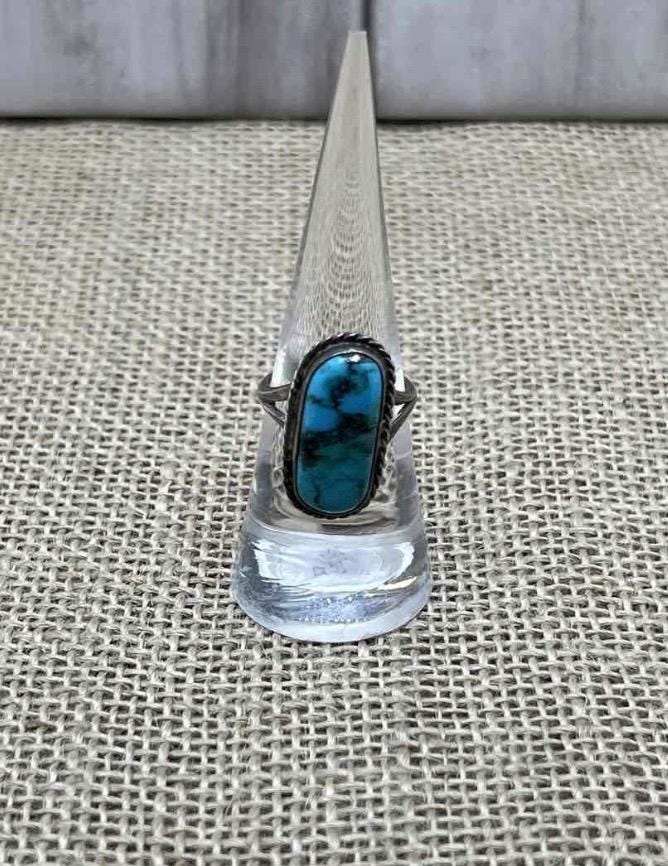 Vintage, old sterling silver and large  turquoise stone, size 6.5 ring