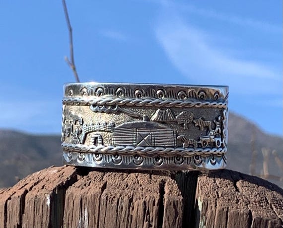 Wear ART!  Stunning and amazing Storyteller Navajo Cuff bracelet