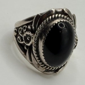 Vintage Navajo Sterling Silver & Black Onyx Ring Size 10.5 - Oval