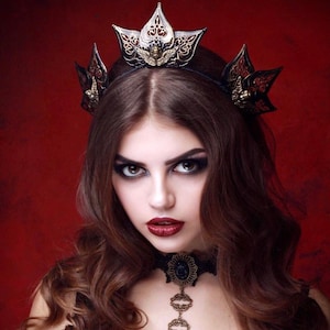 Black crown Gothic crown Spike crown Black tiara spikes Black halo crown Black wedding crown Halloween Fairy Cosplay
