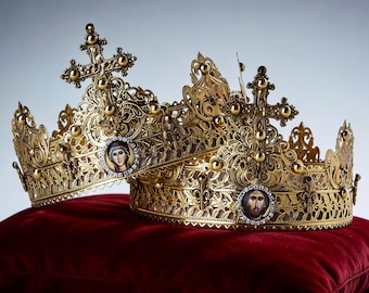 Coronas de boda ortodoxas hechas a mano: perlas, cristal, estilo griego.