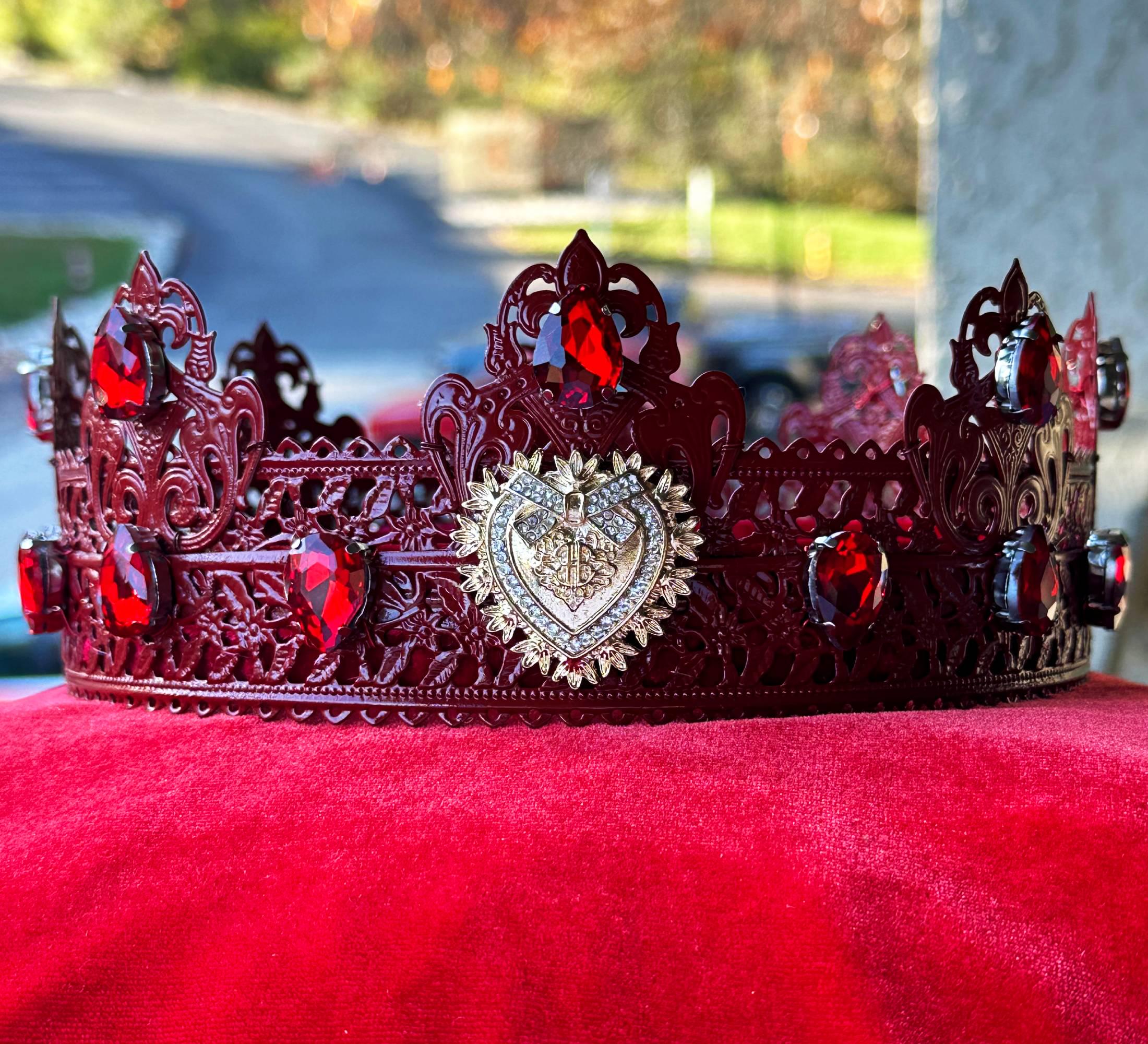 Red Heart Queen Tiara: Handmade Medieval Style Crown - Etsy display picture 1