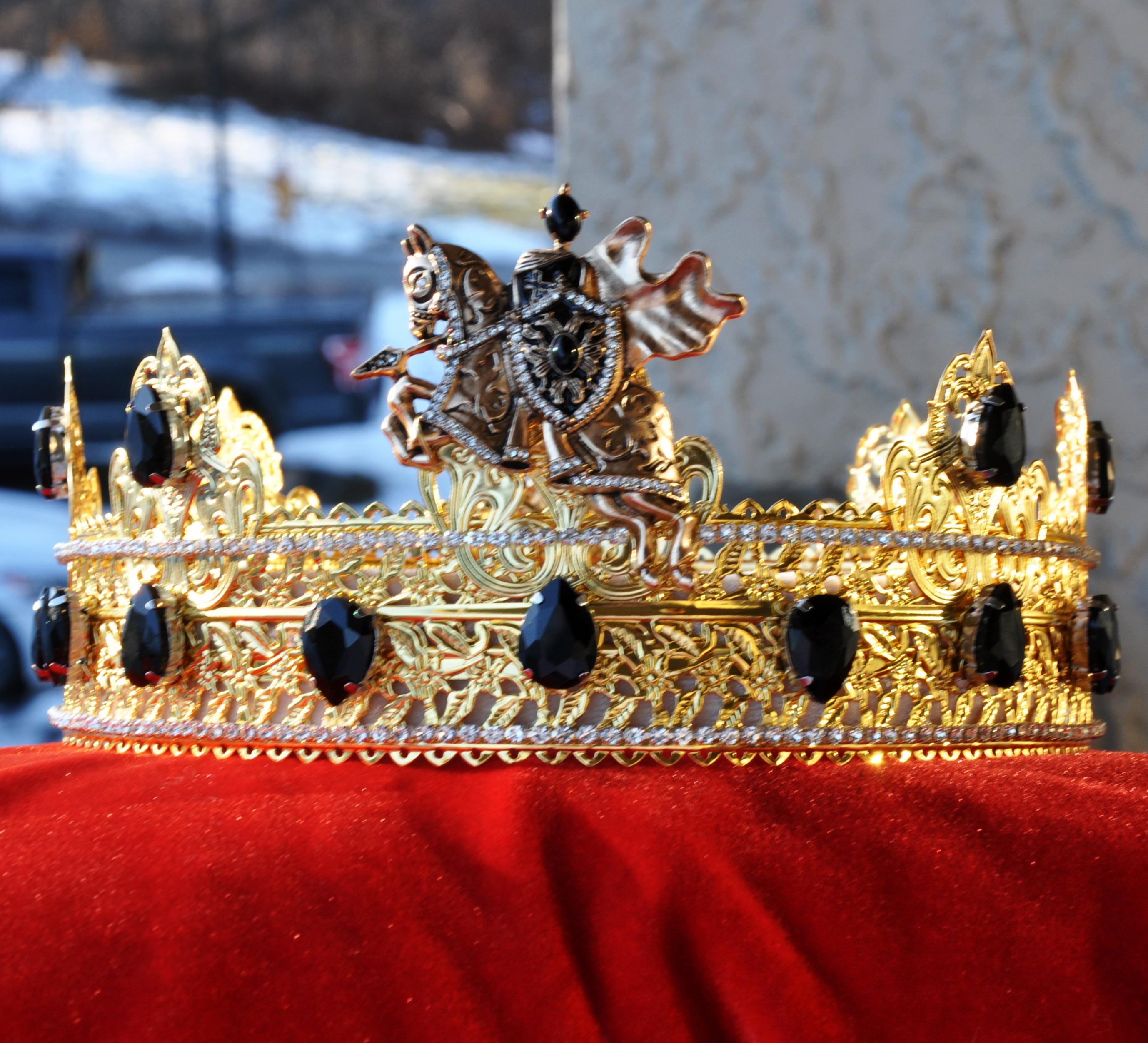 Medieval Renaissance Baroque Royal Jeweled Crown Amazon.com: SWEETV Fleur-de-lis King Crown for Men, Royal  main image 2