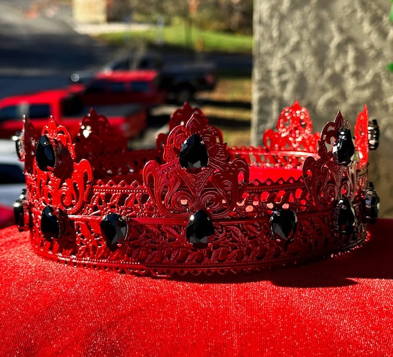 Red Queen of Hearts Crown: Handmade Medieval Style Tiara - Etsy display picture 3