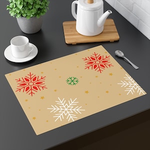 Red White and Green Snowflakes on Gold Christmas Placemat, 1pc