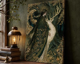 Op de afbeelding: Een rechthoekige canvasprint met een donkerharige figuur in een lange, donkergroene mantel versierd met gouden bloemmotieven, staand naast een groot wit hert. De scène bevat gouden bladeren, een stralende halo en een donker bos.