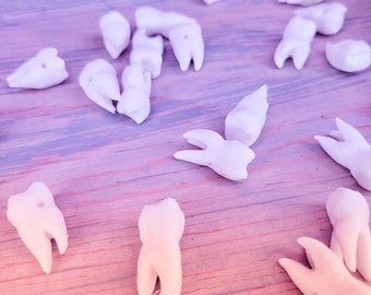 Plastic Human Teeth Bead Set Spooky 3D Printed Halloween Molar & Canine Tooth Goth Style