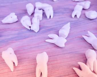 Set di perline di denti umani in plastica, spettrali denti molari e canini stampati in 3D per Halloween, stile gotico