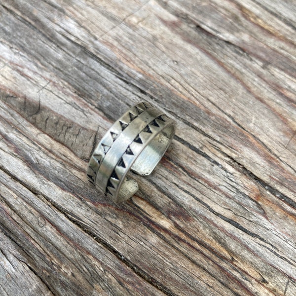 Stamped Pattern Wide Band Ring Jewelry