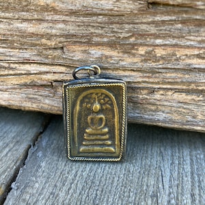 Buddha Amulet Pendant Temple Meditation Buddhist Protection Jewelry