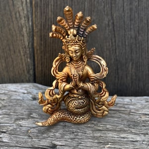 Naga Kanya Schlangengöttin Figur: Buddhistische Wohnkultur