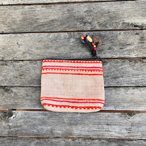 Porte-monnaie vintage Hmong en tissu avec pompons