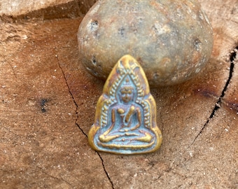 Temple Sitting Buddha Protection Amulet