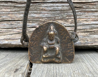 Tibetan Buddhist Prayer Amulet Box