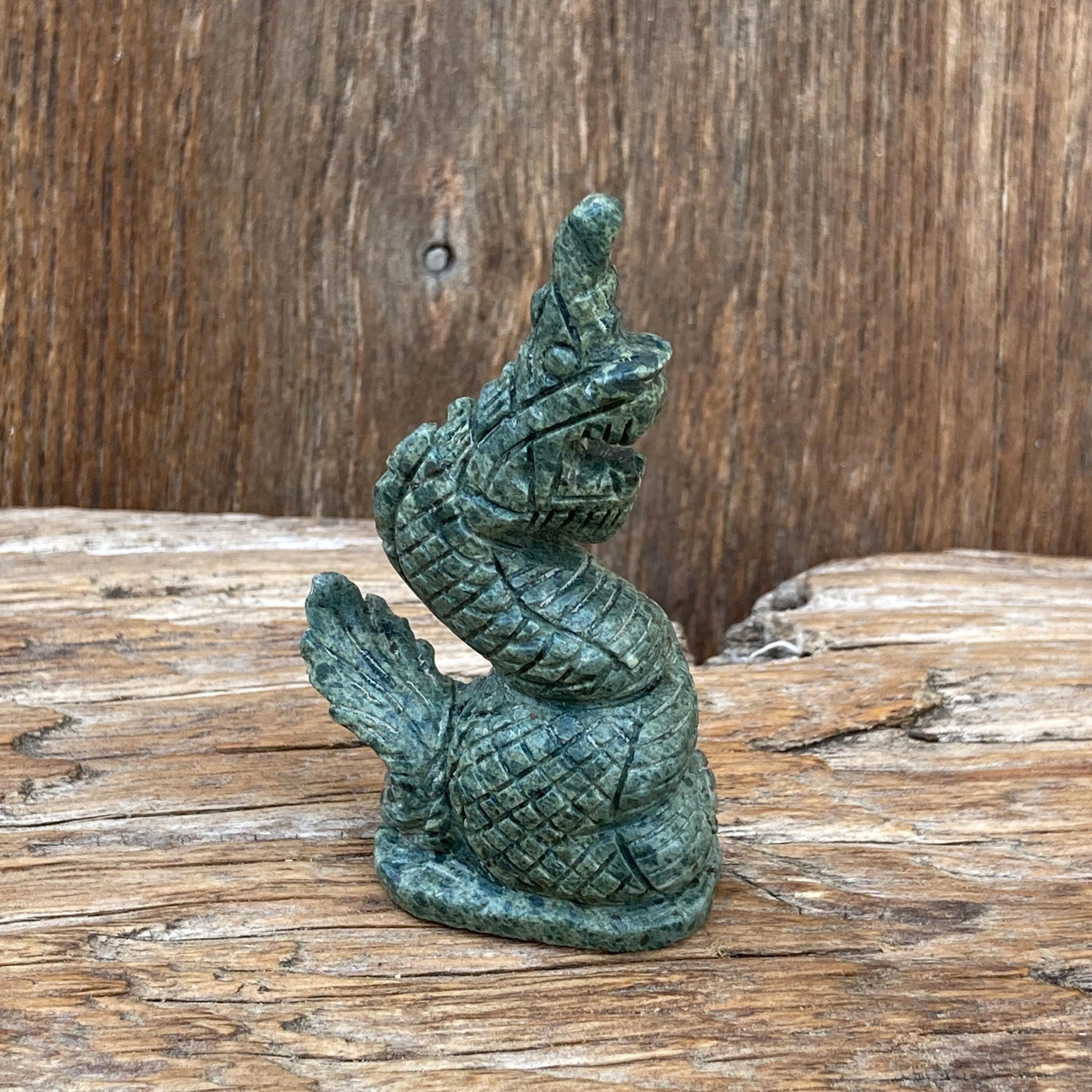 蛇龍翡翠の置物 室内装飾 - Etsy 日本