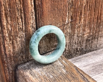 Green Jade Ring Band Love Stone Jewelry SZ 4 1/2