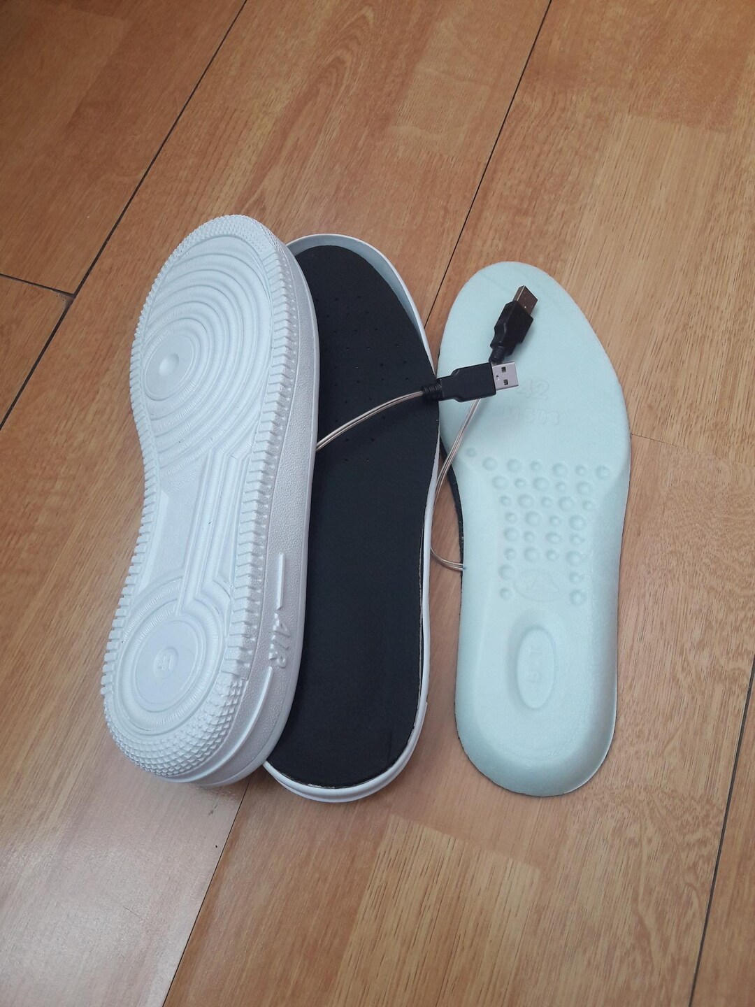 how to make air force 1 soles white again