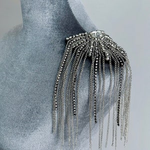Elegant Silver Beads Rhinestone Shoulder epaulet Decoration with Long Chain Tassels