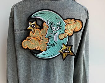 Gestickter Mond Aufnäher: Himmlische Witchcore Applikation