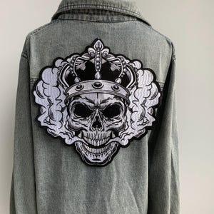 Gothic Skull Iron-On Patch: Embroidered Crown Appliqué