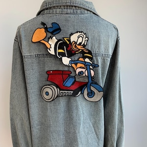 Adorable Embroidered Duck Patch - Fun Cartoon applique for clothing