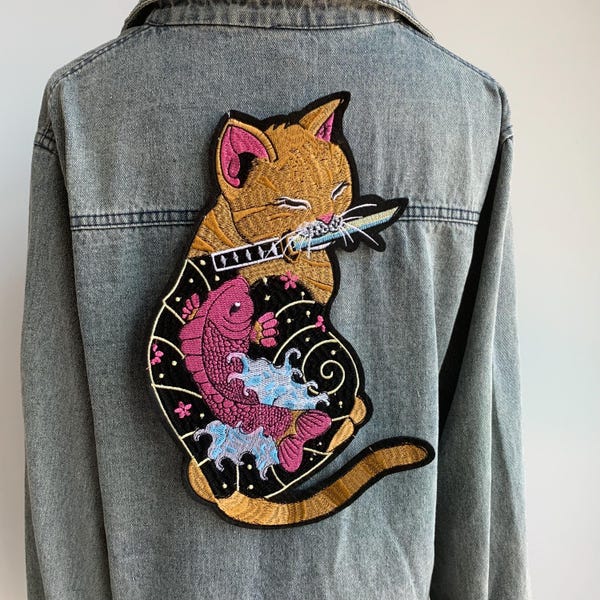 Embroidered Samurai Cat Iron On Patch – Japanese Warrior Style with Sword & Koi Fish