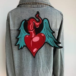Large Embroidered Flying Heart Patch – Anatomical Heart Iron-On Appliqué for Jackets – Flaming Heart Patch with Wings for back