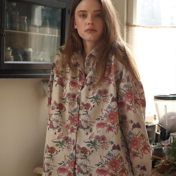 Camisa de algodón floral con botones: cuello hecho a mano, manga larga