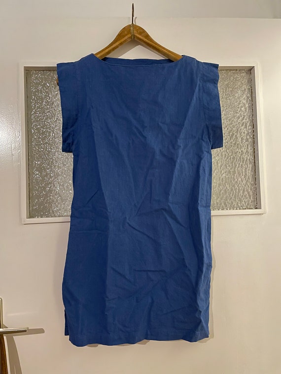 Kurzes, blaues Vintage-Kleid mit coolen "Ärmeln" - image 3