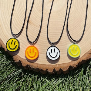 simple smiley necklace⋆⁺₊⋆smiley face necklace | smiley face jewelry | multiple colors | simple necklace | simple jewelry | smiley face gift